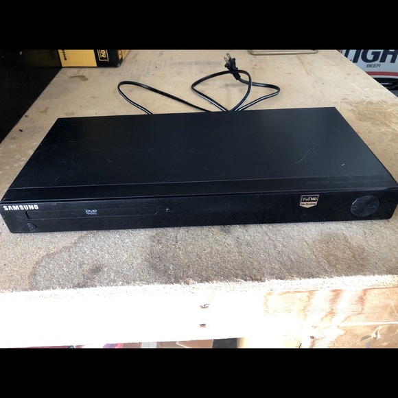Samsung DVD player - Picture 1 of 3